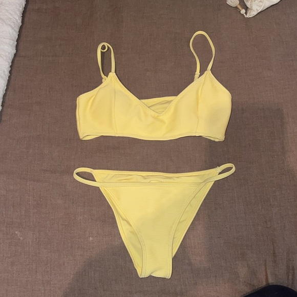 Pacsun Butter Yellow Bikini (S) - Picture 1 of 2